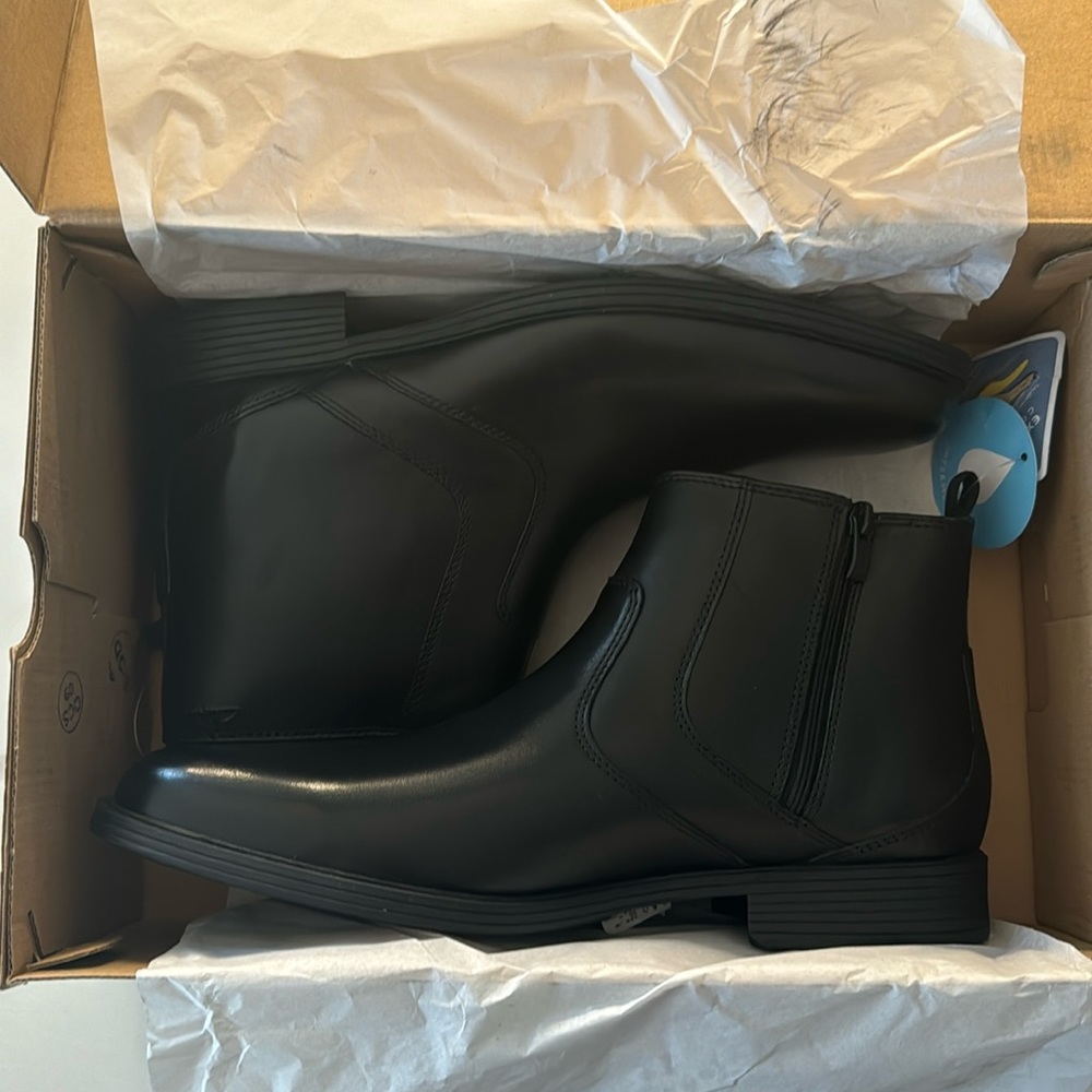 collection by Clarks Whiddon Zip black leather boots